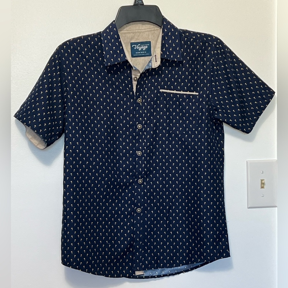 Navy and tan boys short sleeve be button down shirt size M